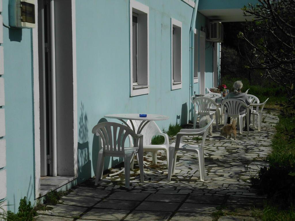 Апартаменты Tom'S House Skriperon Экстерьер фото