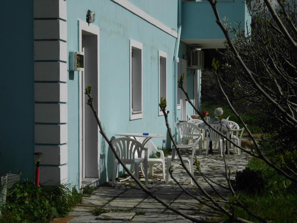 Апартаменты Tom'S House Skriperon Экстерьер фото