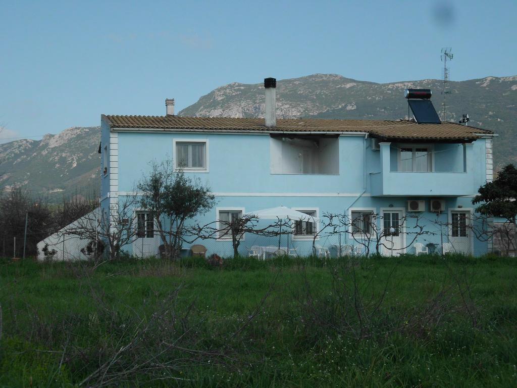 Апартаменты Tom'S House Skriperon Экстерьер фото